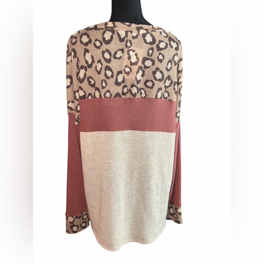 Ces Femme “Lina” Leopard Print Waffle Knit Top, Size Oversized Large, NWT - Picture 4 of 5